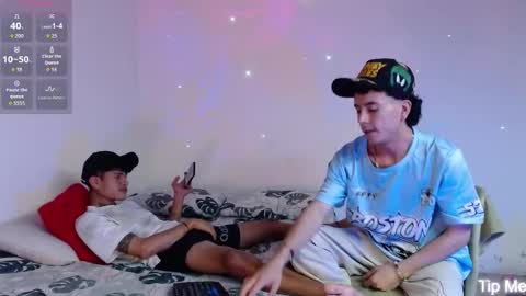 Snapshot of dominic_hanks chatting on October 21, 5:08 am DOMINIC AND ANDREW online show from October 21, 5:08 am