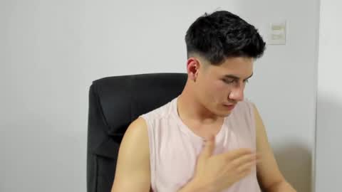 Snapshot of dominic_radccliffe chatting on March 23, 2:15 am Your real love online show from March 23, 2:15 am