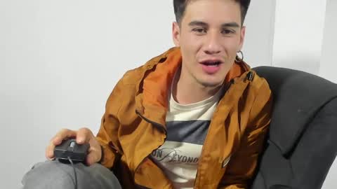 Snapshot of dominic_radccliffe chatting on May 13, 2:09 am Your real love online show from May 13, 2:09 am
