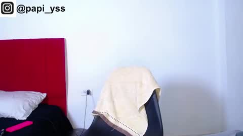 dominic_smith_ online show from September 9, 6:40 pm