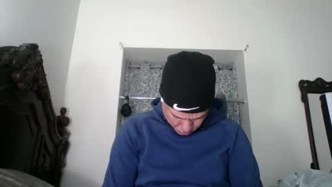 luis online show from March 23, 6:01 pm