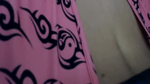 Snapshot of dominicanpoison chatting on September 19, 12:23 am MizzIssy online show from September 19, 12:23 am