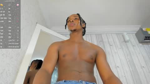 Snapshot of dominicsccott chatting on June 4, 12:33 pm Dominicscott online show from June 4, 12:33 pm