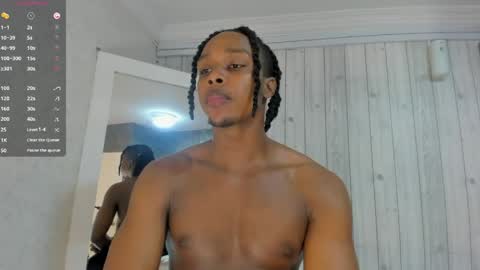 Snapshot of dominicsccott chatting on June 5, 12:33 pm Dominicscott online show from June 5, 12:33 pm