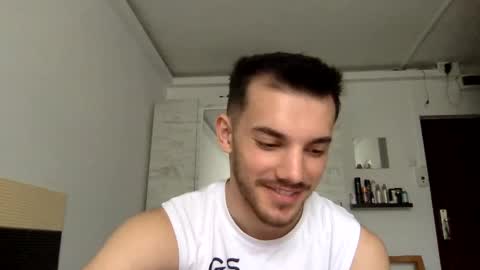 Snapshot of dominicvalente chatting on June 5, 12:00 pm dominicvalente online show from June 5, 12:00 pm