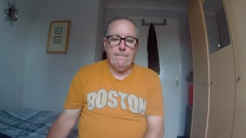 Snapshot of domjolly08 chatting on August 1, 2:38 pm David uk online show from August 1, 2:38 pm