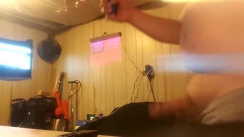 donaldblades04 online show from May 19, 11:27 am