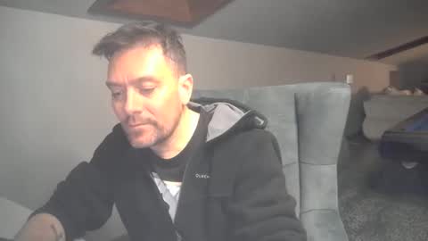 dondiego9999 online show from March 8, 3:10 am