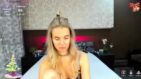 Snapshot of donnaaa_evans chatting on January 12, 4:00 am Donna On GMT2 Mon-Fri 3-9 AM online show from January 12, 4:00 am