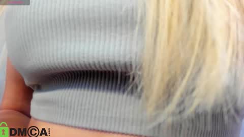 Snapshot of donnaaa_evans chatting on September 12, 12:11 am Donna On GMT2 Mon-Fri 3-9 AM online show from September 12, 12:11 am