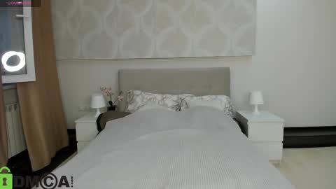 Donna On GMT2 Mon-Fri 3-9 AM online show from March 29, 11:49 pm