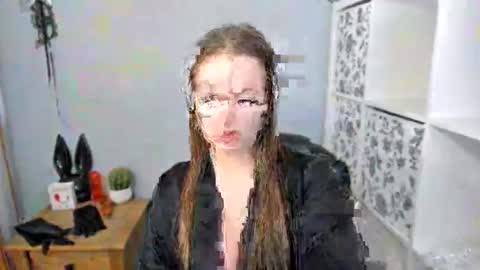 Snapshot of donnasensual chatting on February 20, 3:56 pm DonnaSensual online show from February 20, 3:56 pm