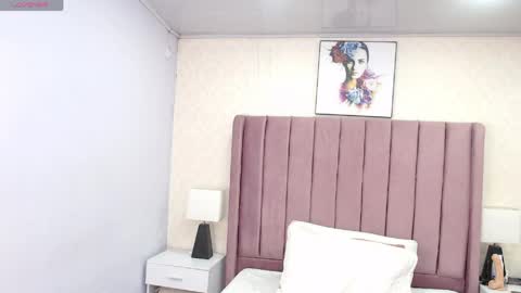 Anny online show from May 17, 1:18 pm