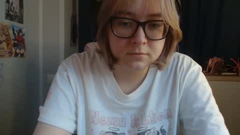 Lola online show from October 20, 7:42 am