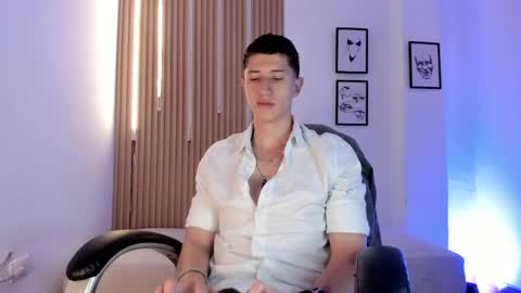 Snapshot of dorian_mystery chatting on May 8, 8:14 pm dorian_mystery online show from May 8, 8:14 pm