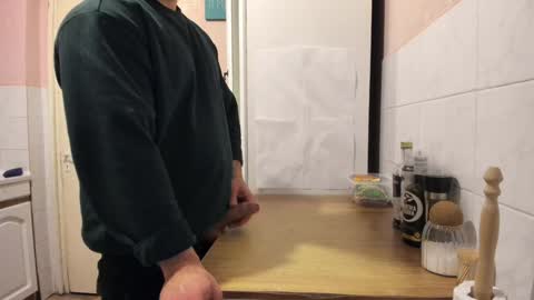 Snapshot of doriancretu95 chatting on December 20, 9:28 pm menu below online show from December 20, 9:28 pm