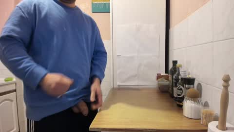 Snapshot of doriancretu95 chatting on January 17, 5:00 am menu below online show from January 17, 5:00 am