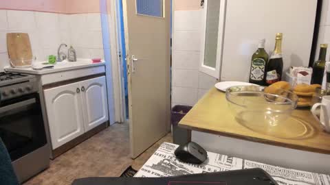 menu  below online show from March 21, 3:04 pm