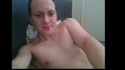 Snapshot of doriangray125 chatting on July 25, 8:01 am doriangray125 online show from July 25, 8:01 am