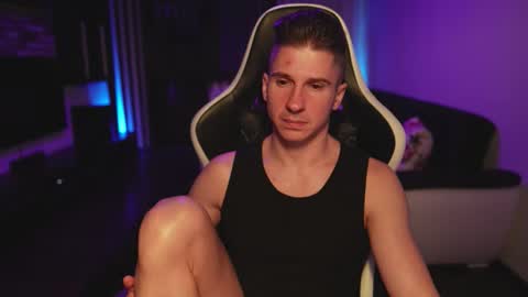 Dorian Reyes online show from November 5, 10:10 pm