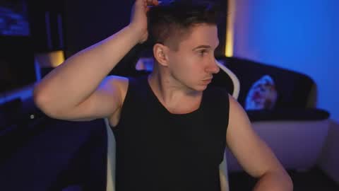 Snapshot of dorianreyes chatting on April 26, 8:50 pm Dorian Reyes online show from April 26, 8:50 pm