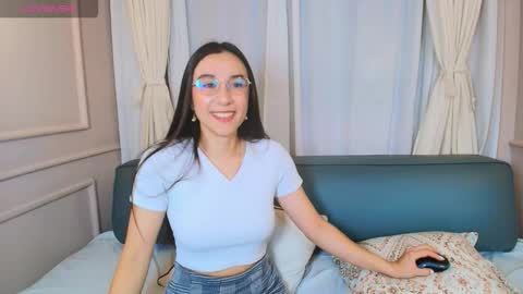 dorothy_valerisse online show from March 13, 10:33 am