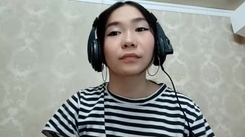YuKi  online show from October 11, 12:04 pm