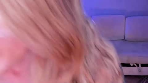 Snapshot of dorotty_ chatting on July 19, 3:16 pm Your Dorotty online show from July 19, 3:16 pm