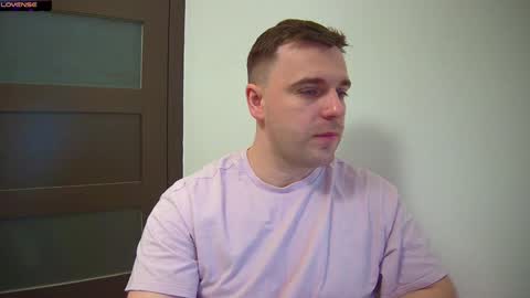 Snapshot of dosilasa chatting on December 2, 8:33 pm Sasha online show from December 2, 8:33 pm