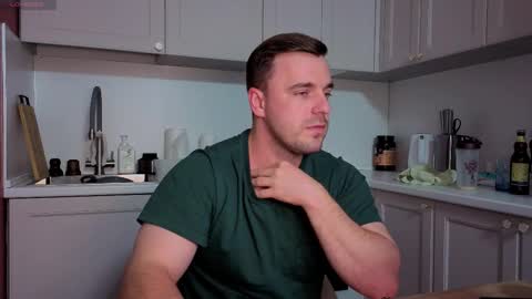 Snapshot of dosilasa chatting on September 17, 10:33 pm Sasha online show from September 17, 10:33 pm