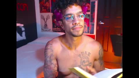 Snapshot of dostoyrodia_34 chatting on April 19, 10:23 pm will online show from April 19, 10:23 pm