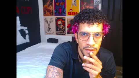 Snapshot of dostoyrodia_34 chatting on April 26, 4:15 pm will online show from April 26, 4:15 pm