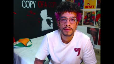Snapshot of dostoyrodia_34 chatting on May 8, 11:43 pm will online show from May 8, 11:43 pm