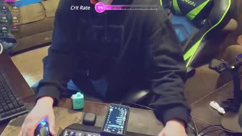 Snapshot of dotyoureyezez chatting on December 24, 7:39 am DotYourEyezez online show from December 24, 7:39 am