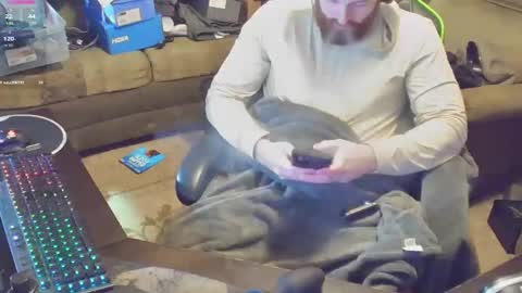 Snapshot of dotyoureyezez chatting on January 14, 10:48 am DotYourEyezez online show from January 14, 10:48 am