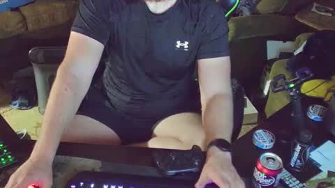 Snapshot of dotyoureyezez chatting on February 4, 9:49 am DotYourEyezez online show from February 4, 9:49 am