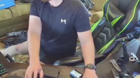 Snapshot of dotyoureyezez chatting on February 4, 7:00 pm DotYourEyezez online show from February 4, 7:00 pm