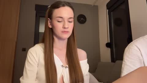 Snapshot of double_sun chatting on September 10, 8:09 pm Alice and Mark online show from September 10, 8:09 pm