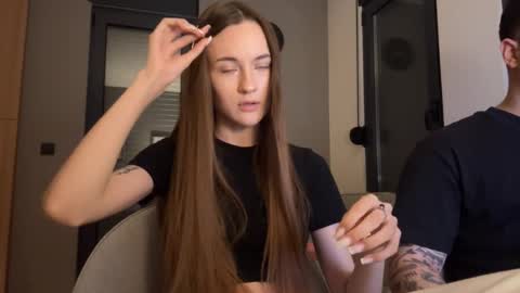 Snapshot of double_sun chatting on September 18, 8:33 pm Alice and Mark online show from September 18, 8:33 pm