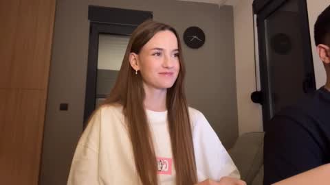 Snapshot of double_sun chatting on October 18, 7:36 pm Alice and Mark online show from October 18, 7:36 pm