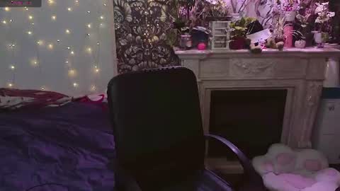 Snapshot of doublebubble_ chatting on July 20, 2:52 pm DiBi online show from July 20, 2:52 pm