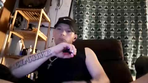 dougiebisme online show from April 9, 9:04 am