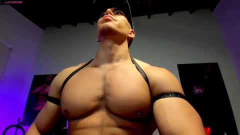 Snapshot of douglassafado chatting on February 18, 8:38 am Douglas Safado online show from February 18, 8:38 am