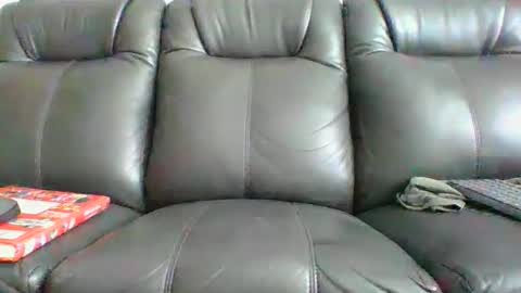 Snapshot of doum1122 chatting on February 11, 3:28 pm doum1122 online show from February 11, 3:28 pm