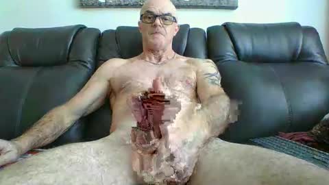 Snapshot of doum1122 chatting on February 19, 6:48 pm doum1122 online show from February 19, 6:48 pm