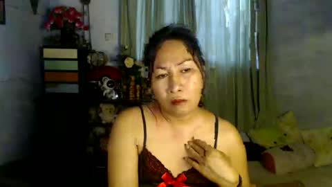 Snapshot of doyouwantme143 chatting on June 9, 7:42 am doyouwantme143 online show from June 9, 7:42 am