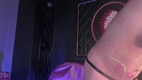 Lissa  Or DRACARYSS your dragon Queen  online show from January 18, 1:18 pm