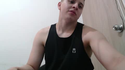 draco_boy2000 online show from April 8, 12:43 am