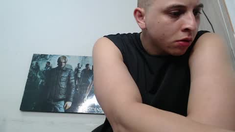 Snapshot of draco_boy2000 chatting on May 26, 12:28 am draco_boy2000 online show from May 26, 12:28 am