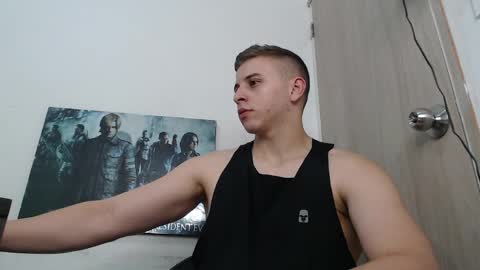 Snapshot of draco_boy2000 chatting on May 27, 12:40 am draco_boy2000 online show from May 27, 12:40 am